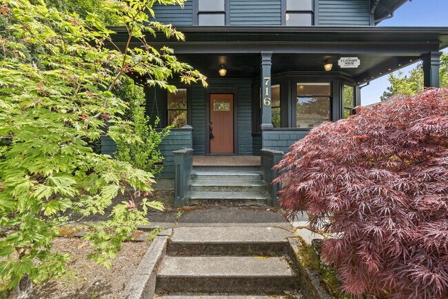 Foto del edificio - Beautifully Restored 3-Bedroom Home in Historic Section of Oregon City