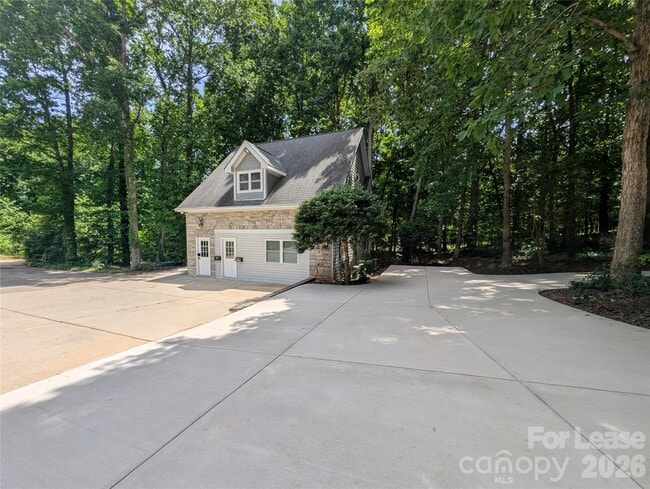 Foto del edificio - 14625 Phillips Rd