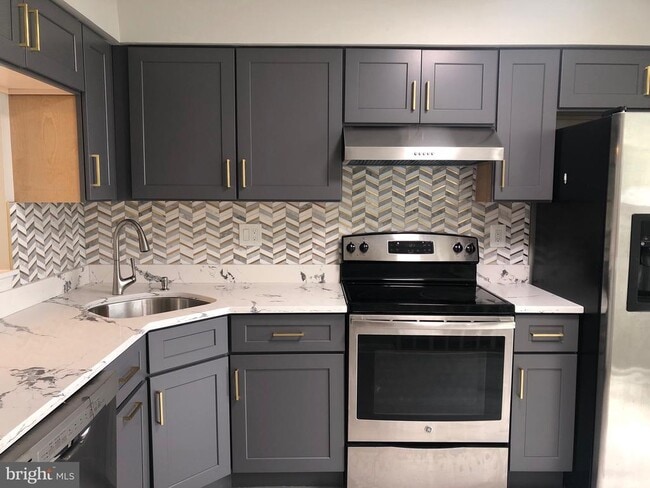 Foto del edificio - 9533 Clocktower Ln