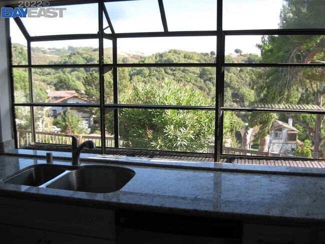 Foto del edificio - 28045 Fallbrook Dr