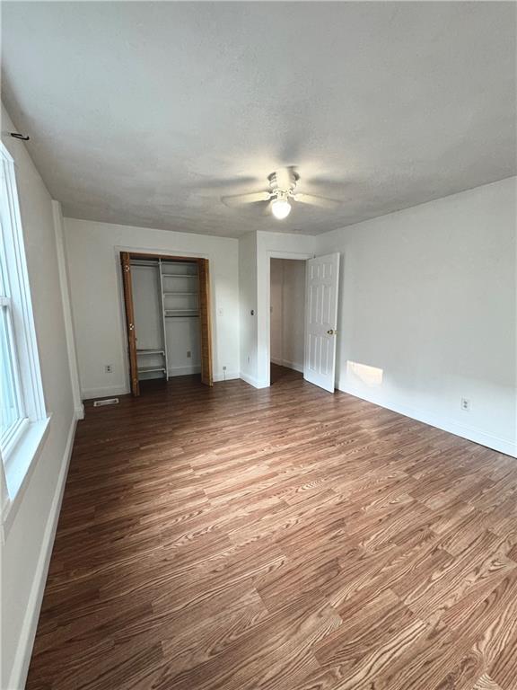 Foto del edificio - 374 Maple Ave