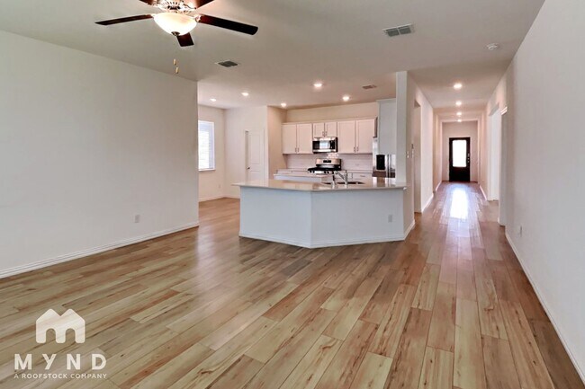 Foto del edificio - 2528 Eden Crk Dr