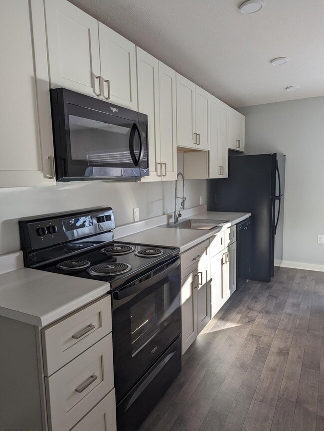 Building Photo - Fontenelle Hills