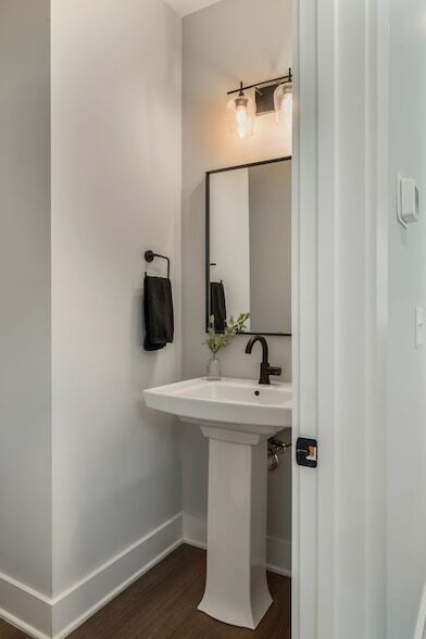 Building Photo - 4426 Providence Heights