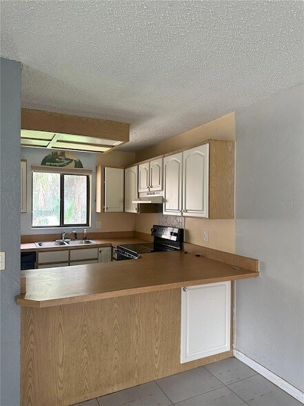 Building Photo - 68 Point Pleasant Dr