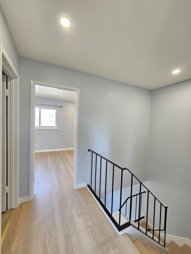 Building Photo - 2055 Aldengate Way