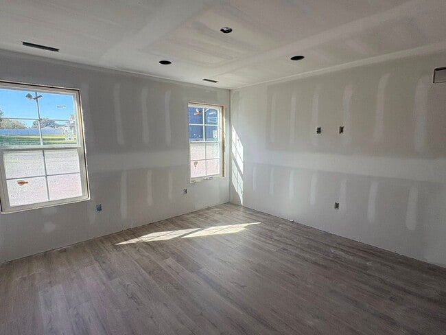 Foto del edificio - For Rent