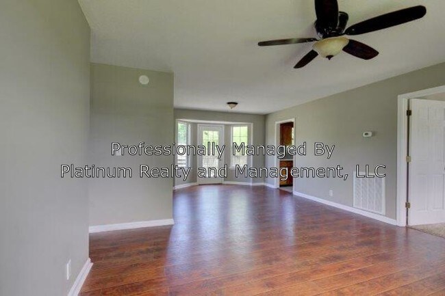 Building Photo - 4851 Woodrow Rd