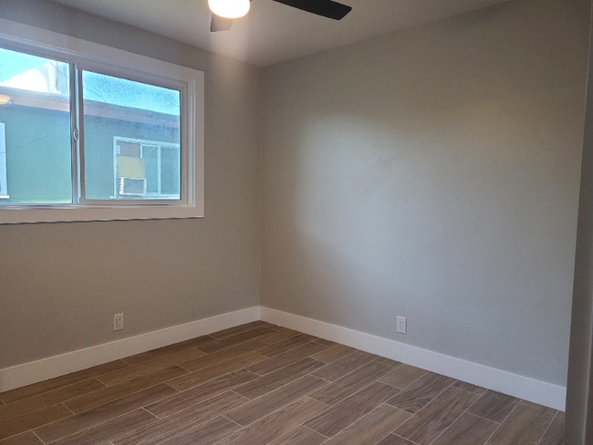 Foto del edificio - 14921 Vanowen St