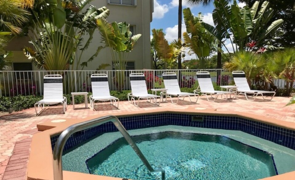 Foto principal - 7785 SW 86th St