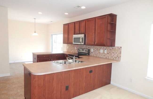 Building Photo - Wonderful 3 Bed Home, Coming Soon!!