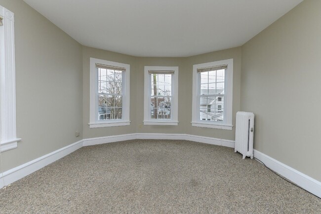 Building Photo - 11 Montague Pl
