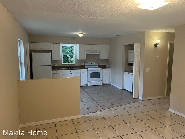 Foto del edificio - 2 br, 1 bath House - 37850 WDCF Dr. #2