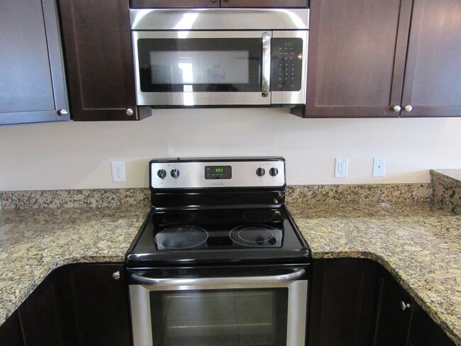 Building Photo - 2411 Astrid Ln