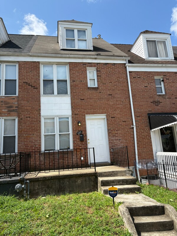 Primary Photo - 3328 Brendan Ave