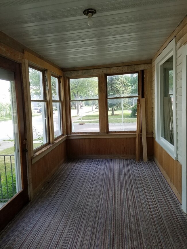 Building Photo - 1204 S Jefferson St