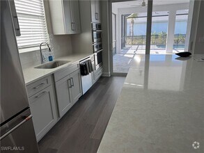 Building Photo - 11909 Molto Dr
