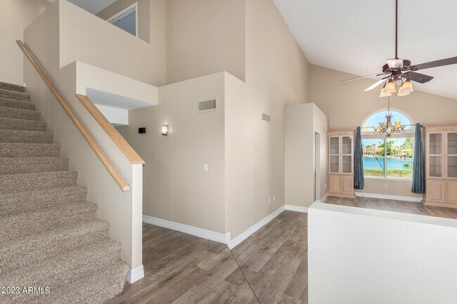 Building Photo - 16439 S 34th Way