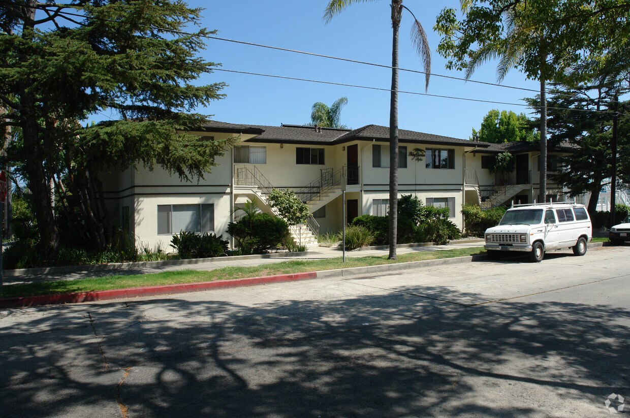 Primary Photo - 303 W Valerio St