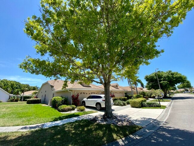 Building Photo - 8525 Mustang Dr