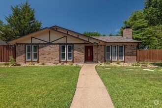 Building Photo - 335 S Heartz Rd