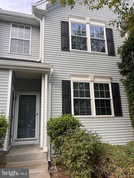 Foto del edificio - 1209 Blossom Cir