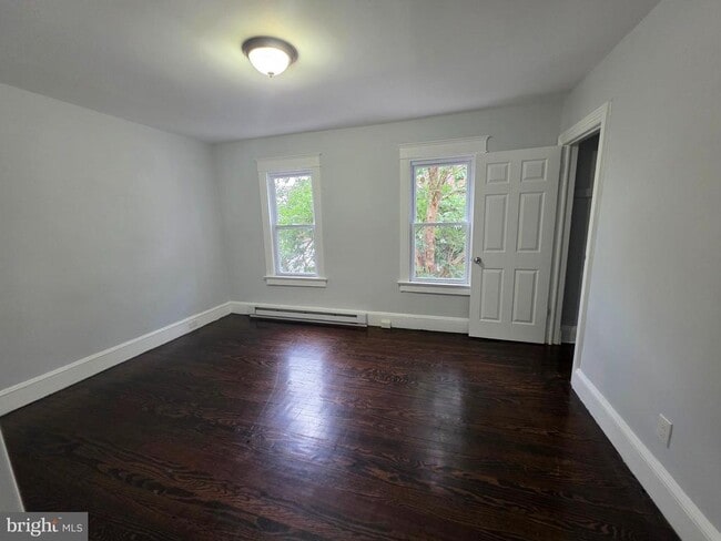 Foto del edificio - 1023 Chestnut Ave