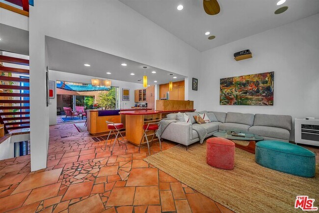 Foto del edificio - 2419 Ocean Ave