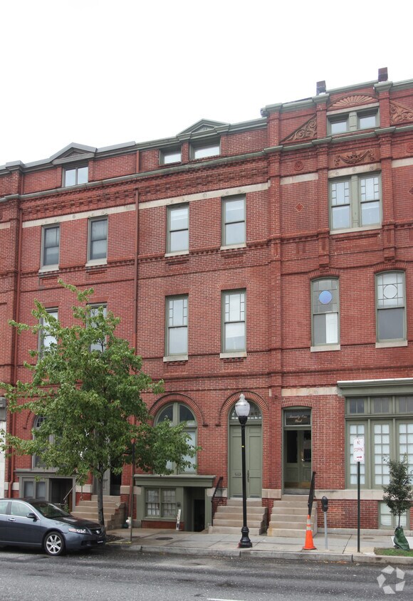 Building Photo - 21 W Preston St