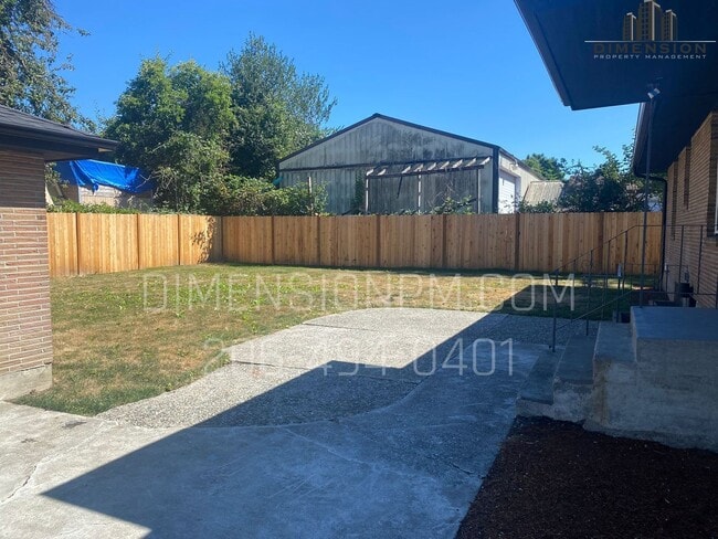 Building Photo - Ignite your New Home Search!