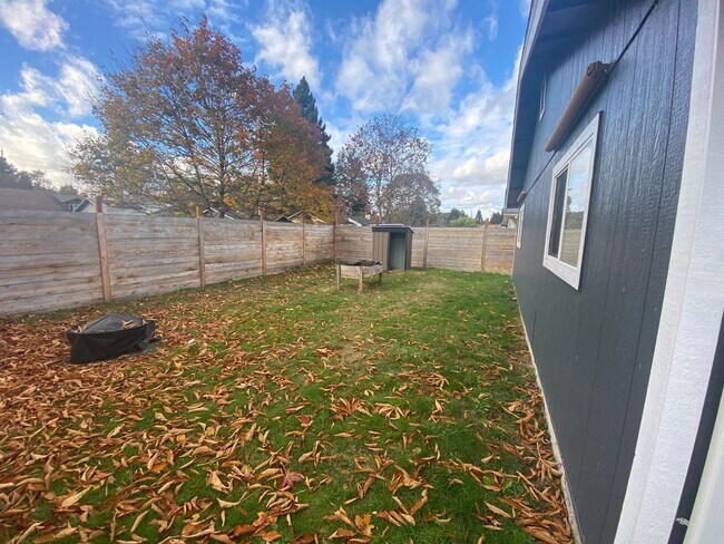 Foto del edificio - Check out this gorgeous 3 bed Home - Moder...
