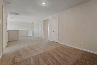 Building Photo - 15802 Berry Hl Dr