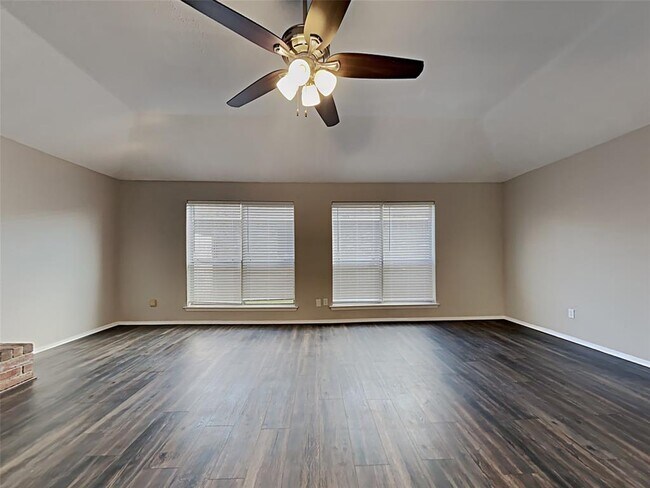Building Photo - 16735 Frigate Dr