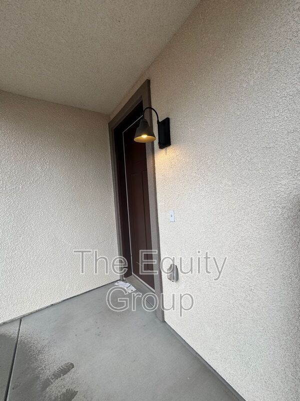 Foto del edificio - 519 S Summit St