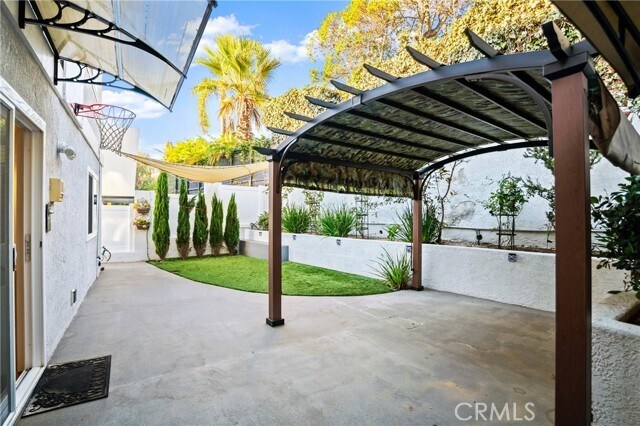 Foto principal - 714 N Juanita Ave