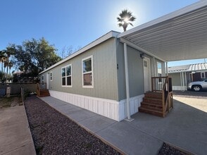 Building Photo - 501 E Ray Rd