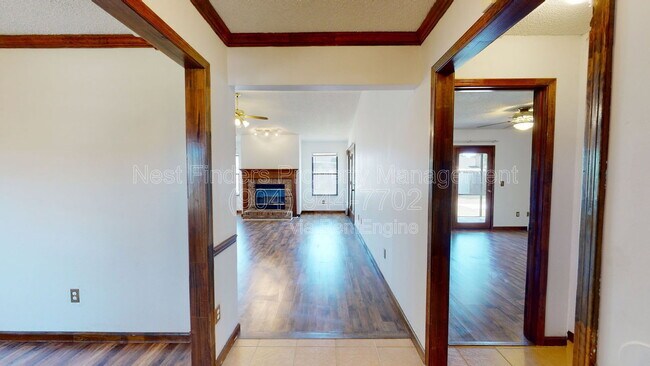 Foto del edificio - 1607 Beverly Bay Ct