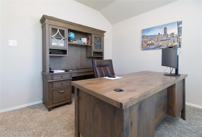Foto del edificio - 5921 Warm Bungalow Ln