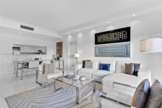 Building Photo - 251 CRANDON BLVD Unit 322