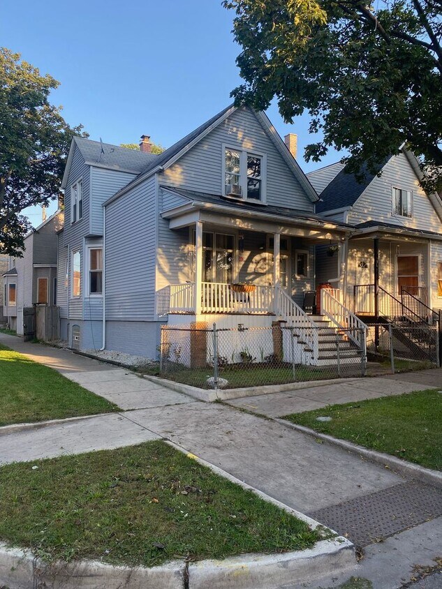 Foto principal - 2059 N Kedvale Ave