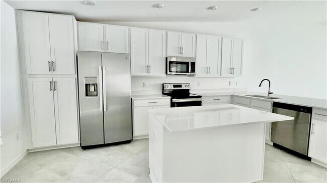 Foto del edificio - 15940 Grassland Ln