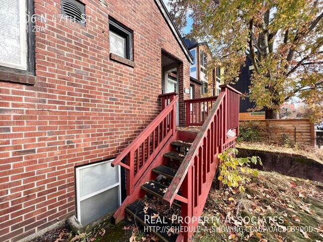 Large 4 Bedroom Home in Wallingford! *Free... photo'