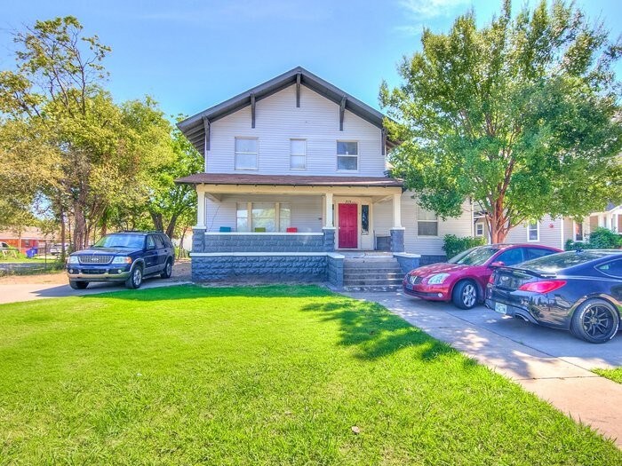 Foto principal - 715 Asp Ave