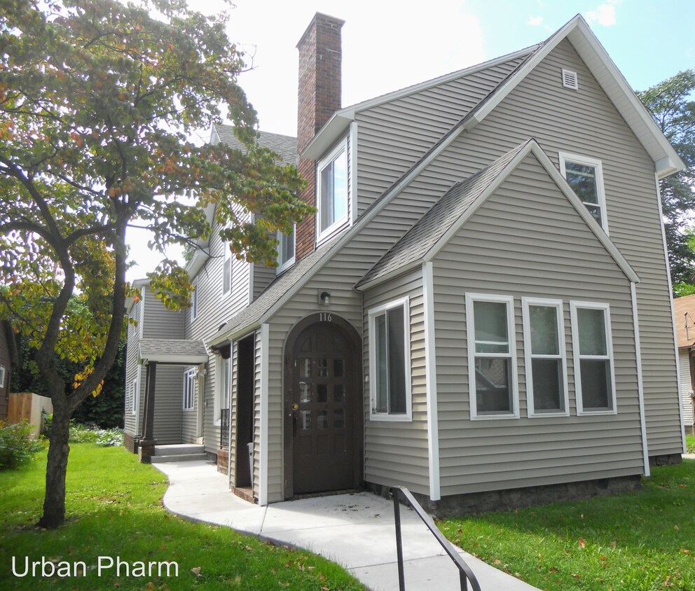 Primary Photo - 116 Caledonia St NE