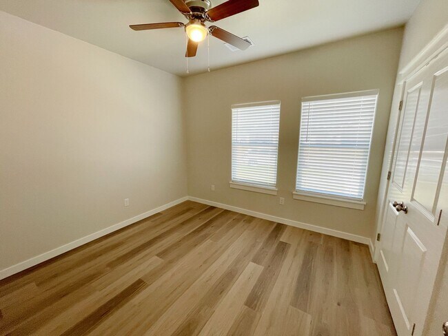 Foto del edificio - Stunning 2bd 1ba house in a new neighborhood