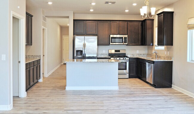 Foto del edificio - Single Story Executive Home