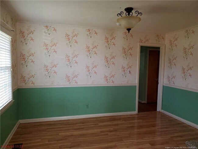 Building Photo - 822 Emeline Ave