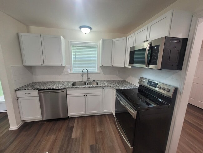 Foto del edificio - 1003 Pecan St