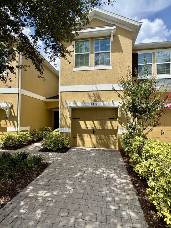 Foto del edificio - 14241 Oasis Cove Boulevard
