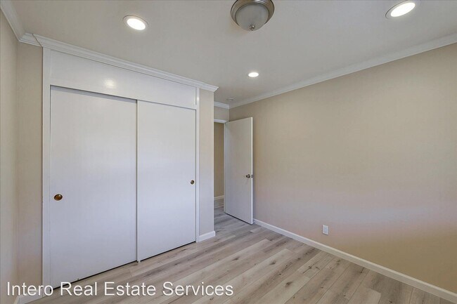 Building Photo - 4 br, 2 bath House - 1782 Karameos Ct.